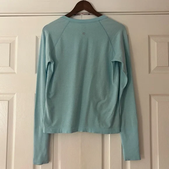 Lululemon Long Sleeve Swiftly Tech 2.0 Light‎ Blue Race Length Size 10 EUC - Picture 4 of 7